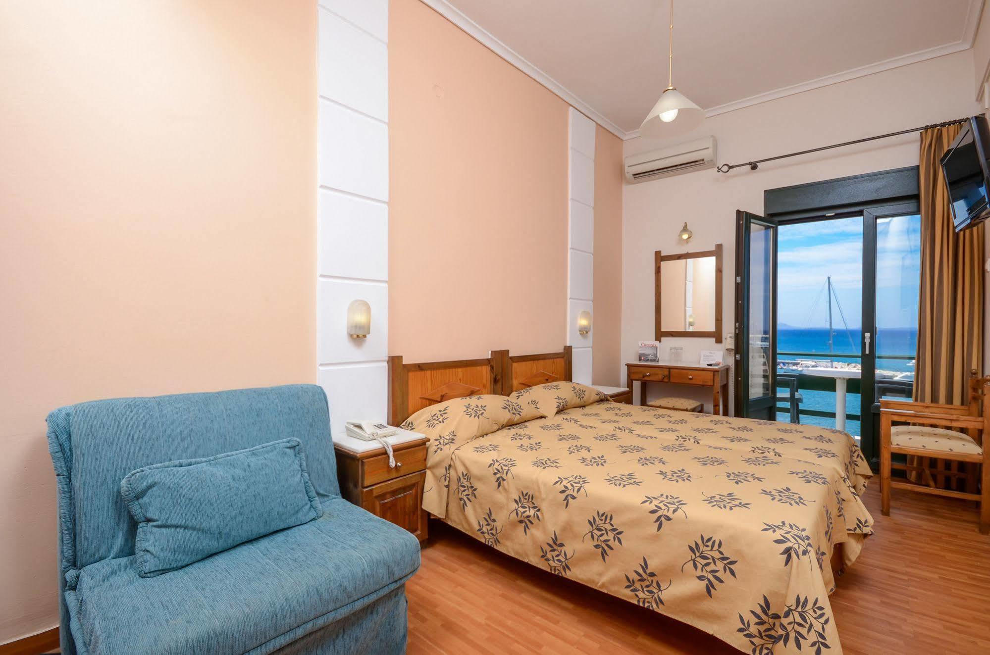 Coronis Hotel 2*