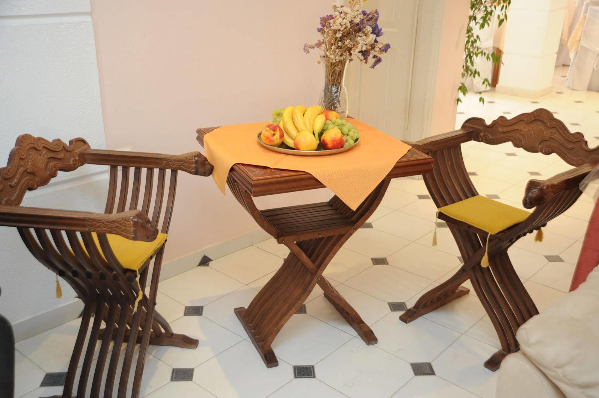 Hotel Coronis
